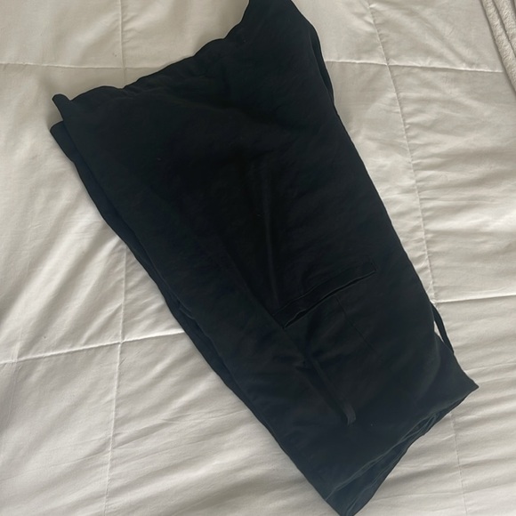 Shorts - Picture 3 of 4